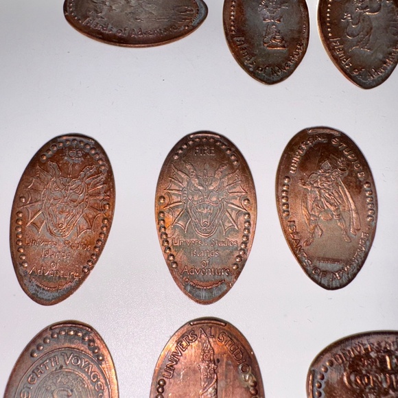 Universal Studios The Souvenir Pressed Penny Collector Booklet Limited Edition - Picture 8 of 15